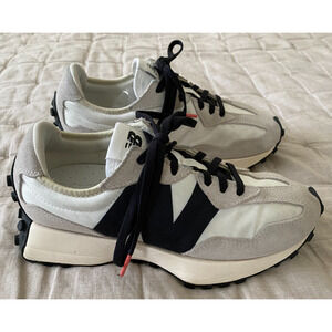 New Balance 327 MS327FE Sea Salt Black White Gray Unisex Sneakers 8W/6.5M Retro